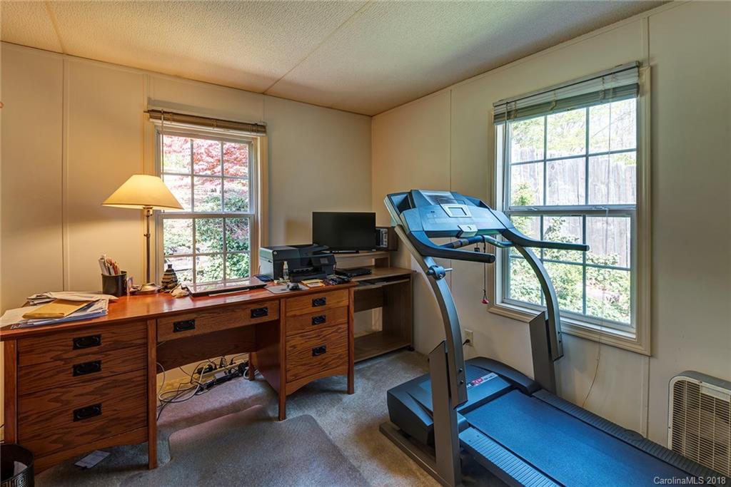 12 Robin Lane Asheville NC 28806
