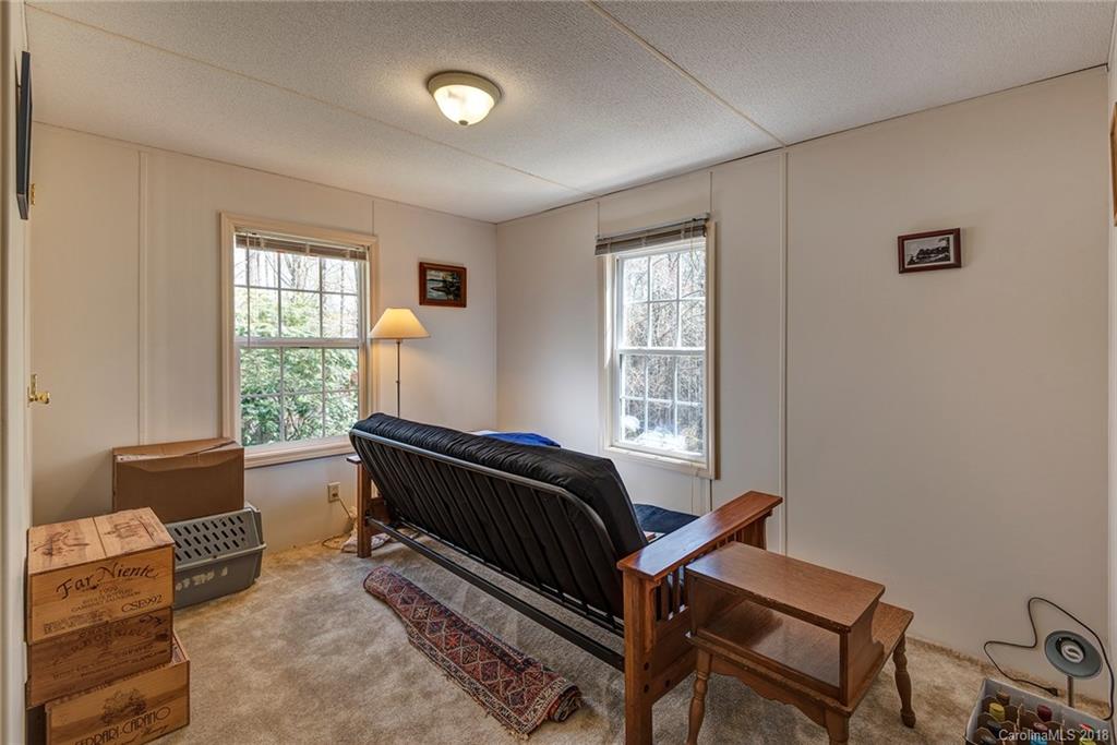 12 Robin Lane Asheville NC 28806