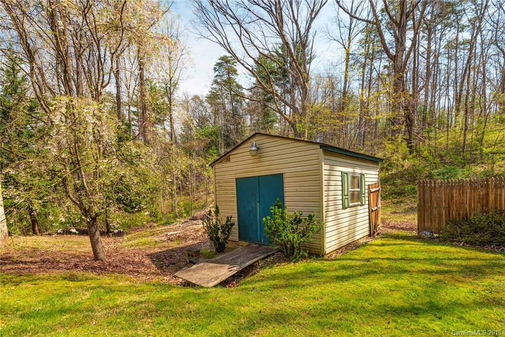 12 Robin Lane Asheville NC 28806