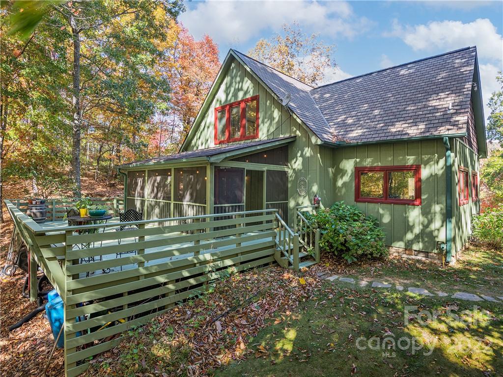 100 Old Wagon Trail Fairview NC 28730