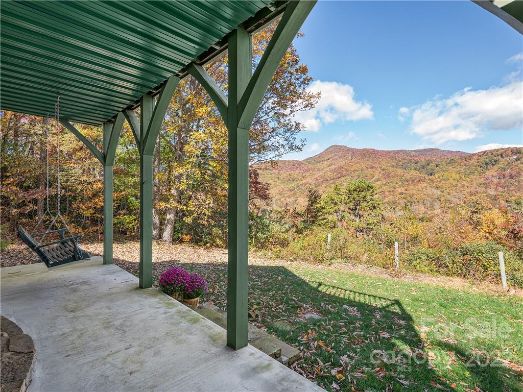 100 Old Wagon Trail Fairview NC 28730