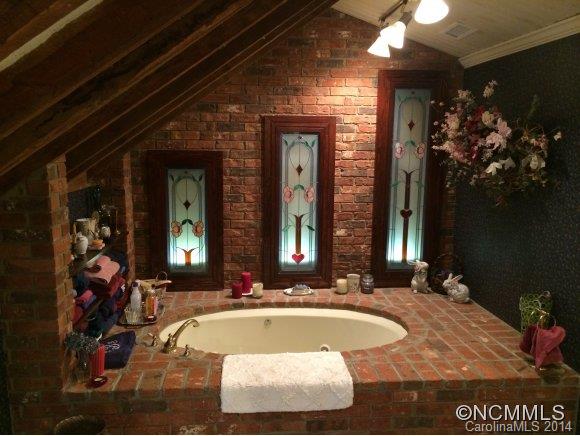 939 New Haw Creek Road Asheville NC 28805