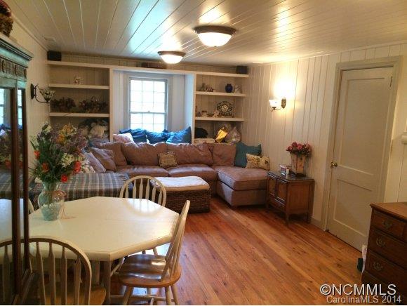 939 New Haw Creek Road Asheville NC 28805