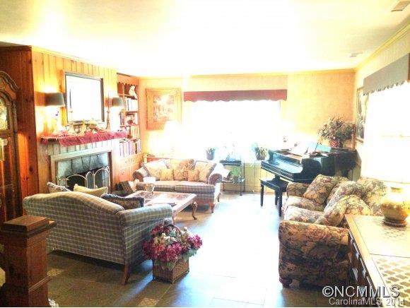 939 New Haw Creek Road Asheville NC 28805