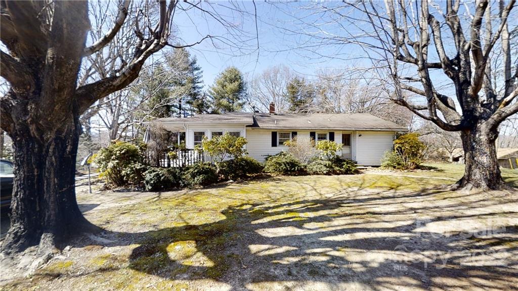 78 Queen Road Candler NC 28715