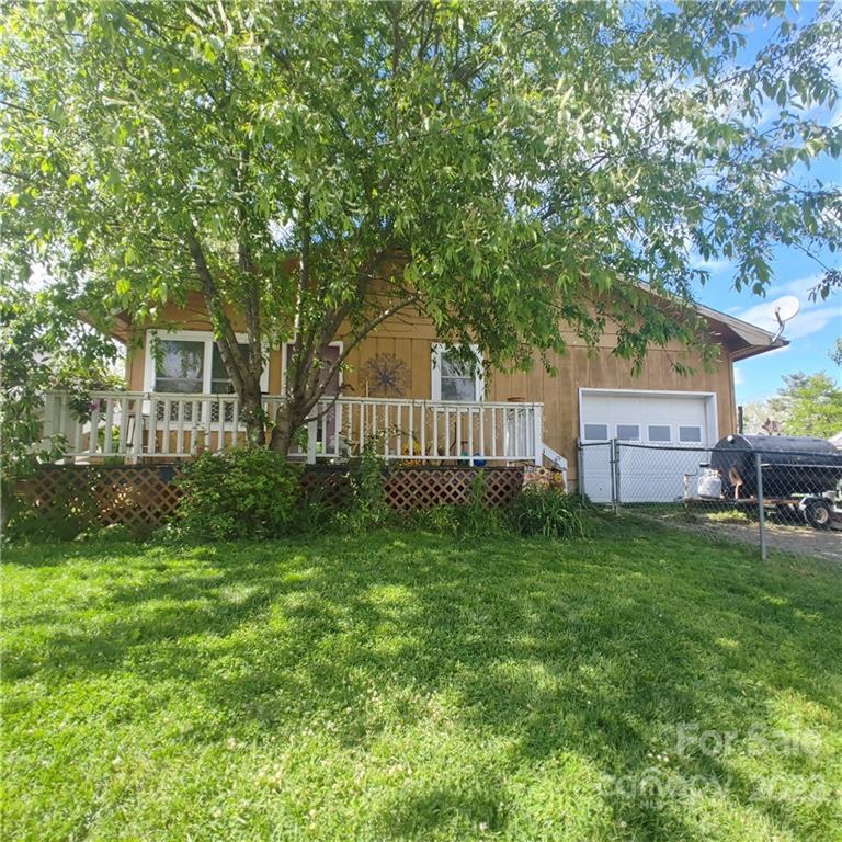 83 Putnam Street Waynesville NC 28786