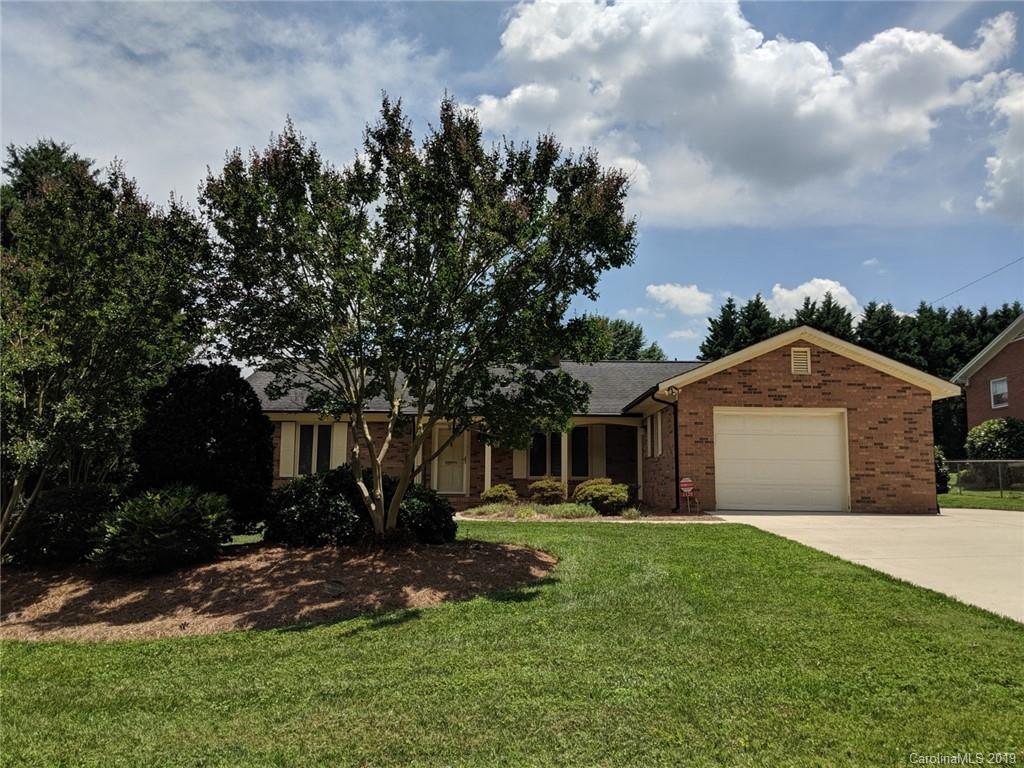 1120 Forest Park Drive Statesville NC 28677