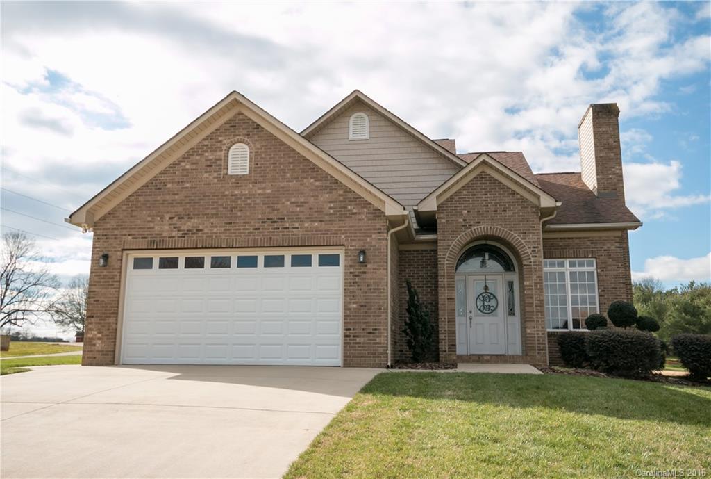 176 Fox Den Circle Statesville NC 28677