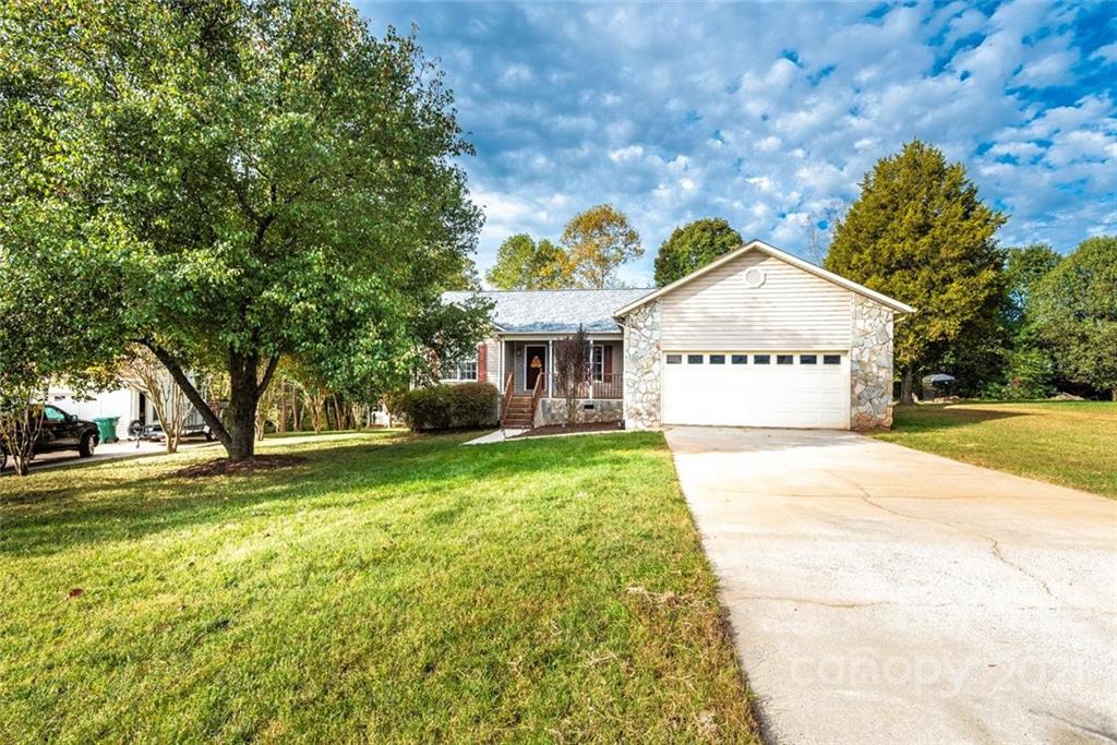 1520 Farmington Hills Drive Conover NC 28613