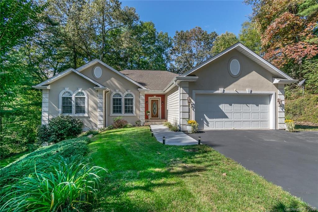28 Spring Lake Drive Mills River NC 28759