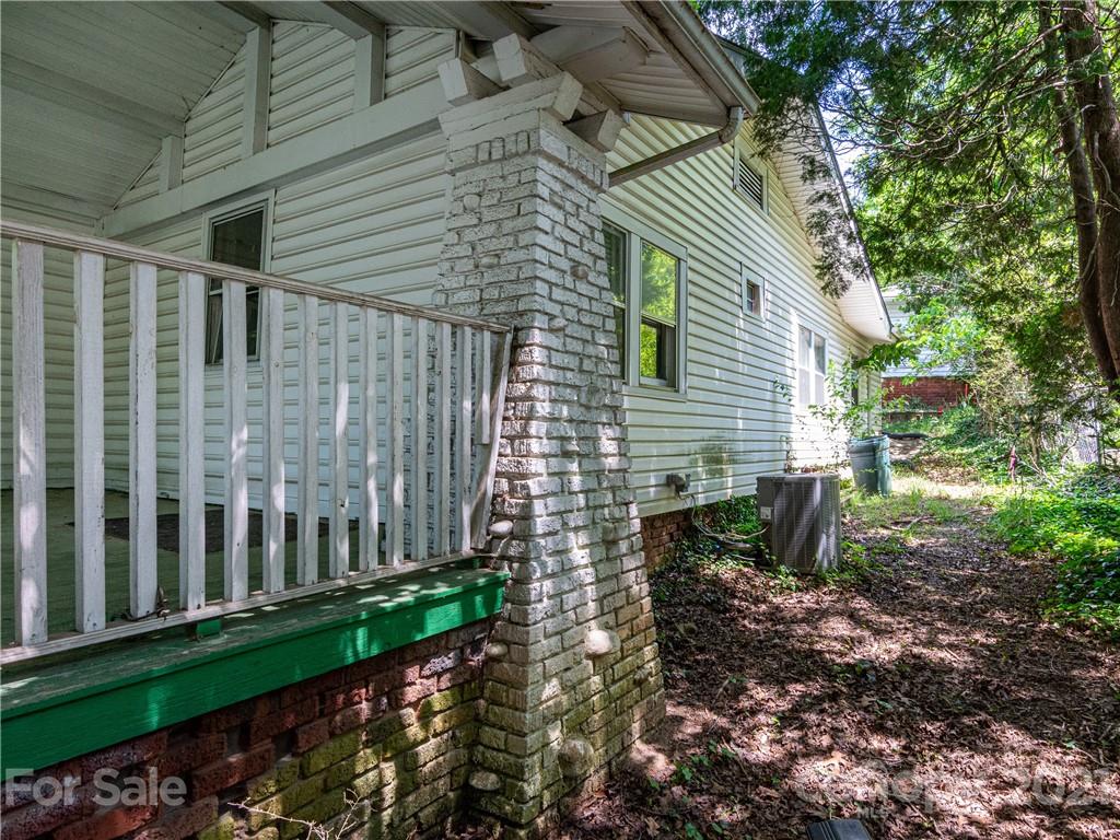 192 Forest Hill Drive Asheville NC 28803