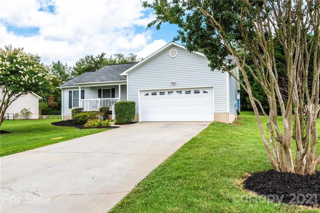 2062 Rocketts Way Newton NC 28658