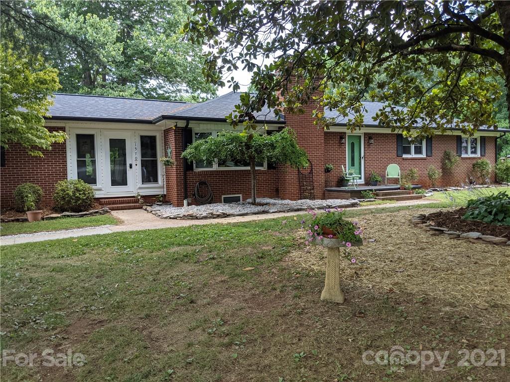 1570 Burkley Street Morganton NC 28655