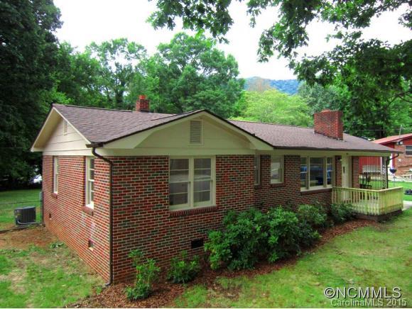 303 Stonewall Avenue Swannanoa NC 28778