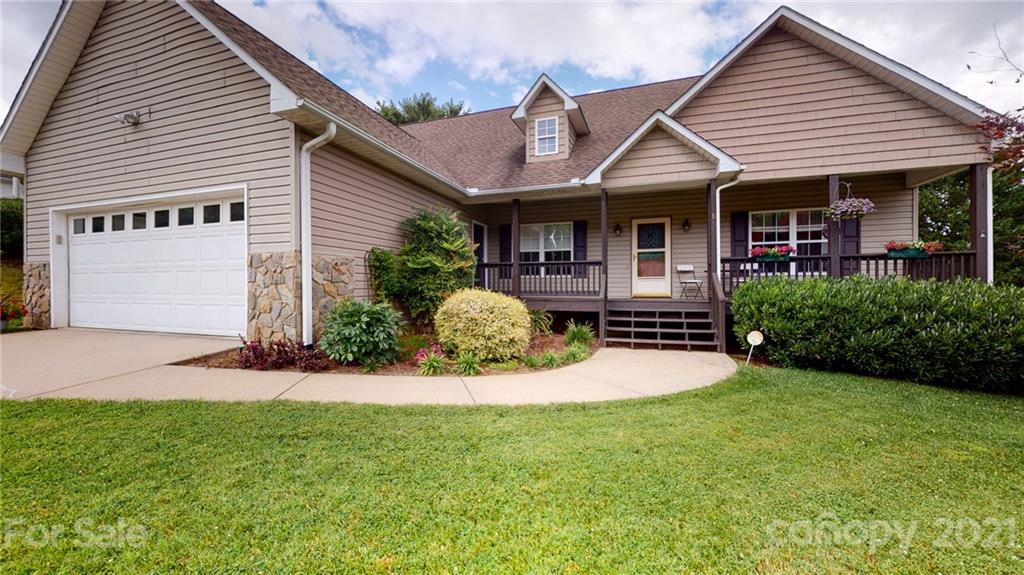 8 Grove Garden Avenue Candler NC 28715