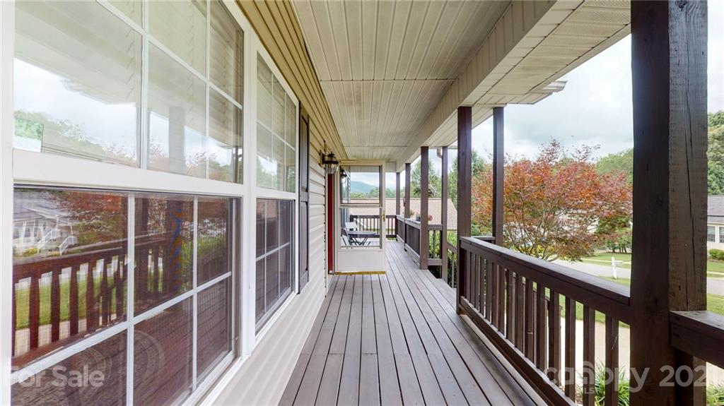 8 Grove Garden Avenue Candler NC 28715