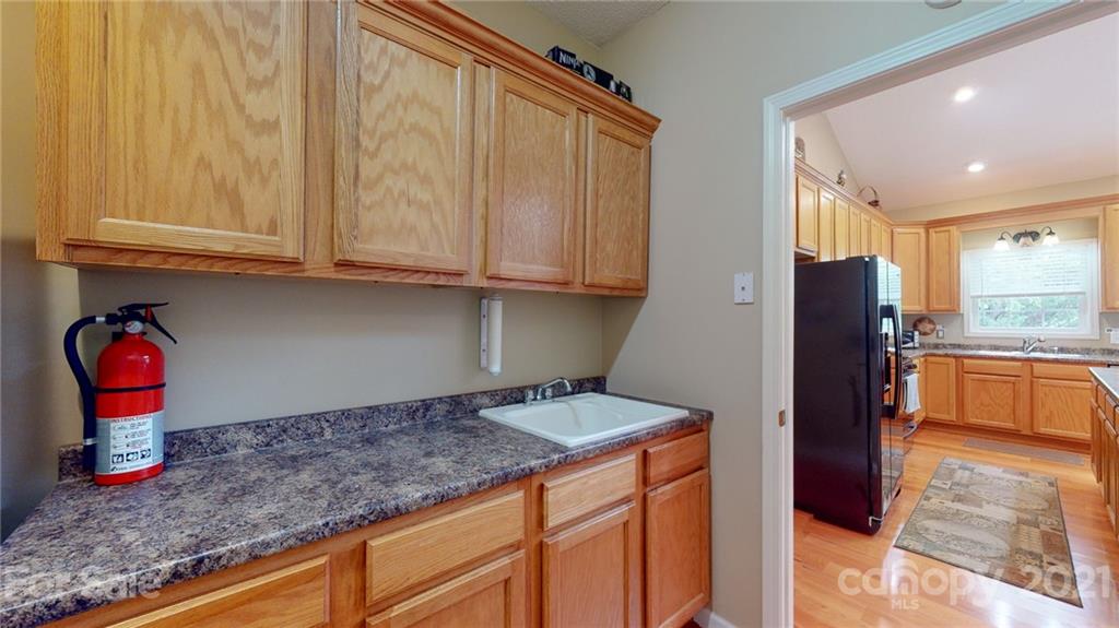 8 Grove Garden Avenue Candler NC 28715