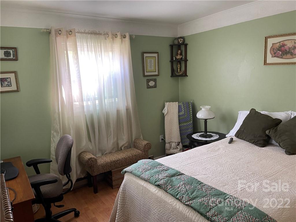 137 Appalachian Way Asheville NC 28806