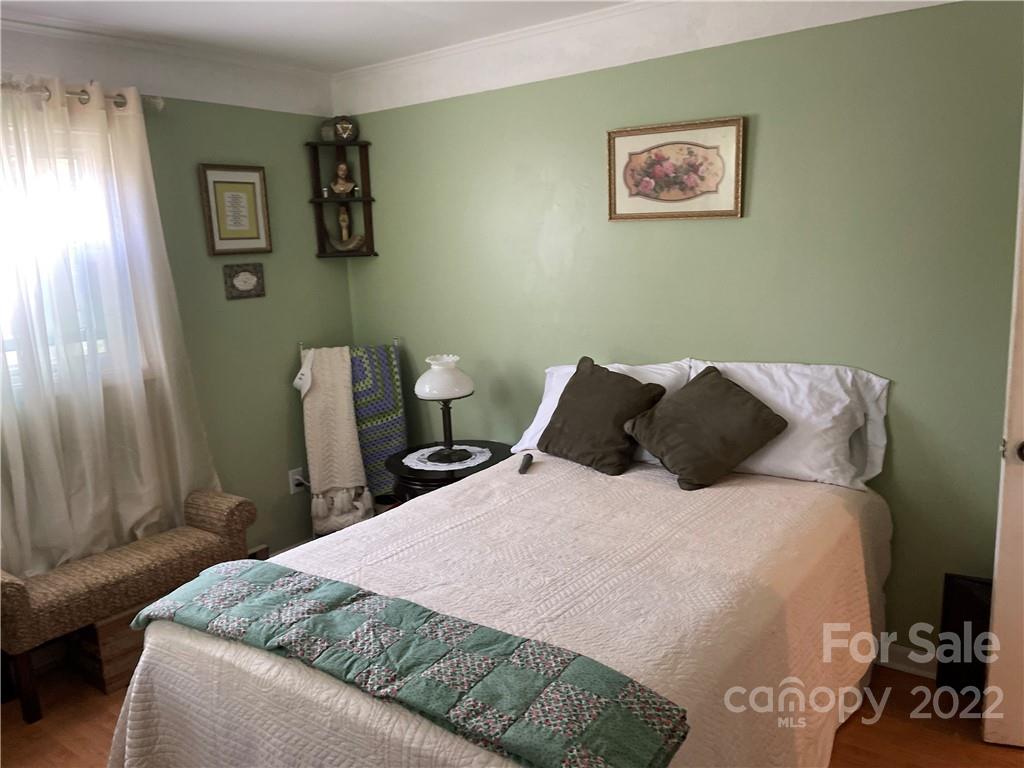 137 Appalachian Way Asheville NC 28806