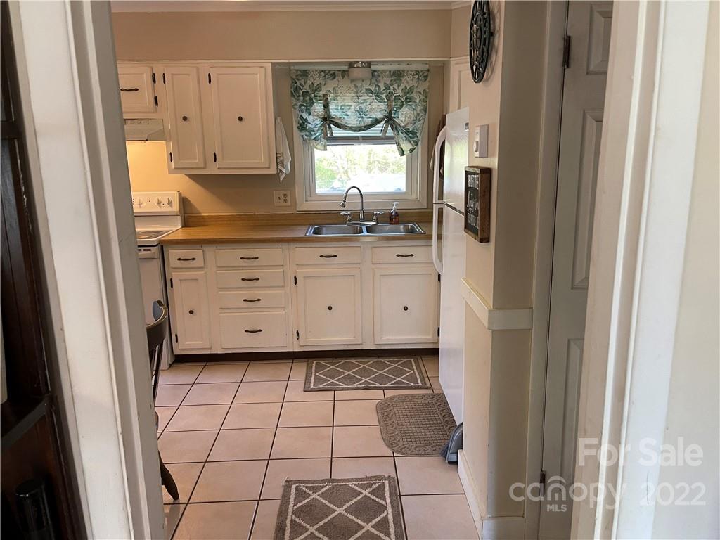 137 Appalachian Way Asheville NC 28806