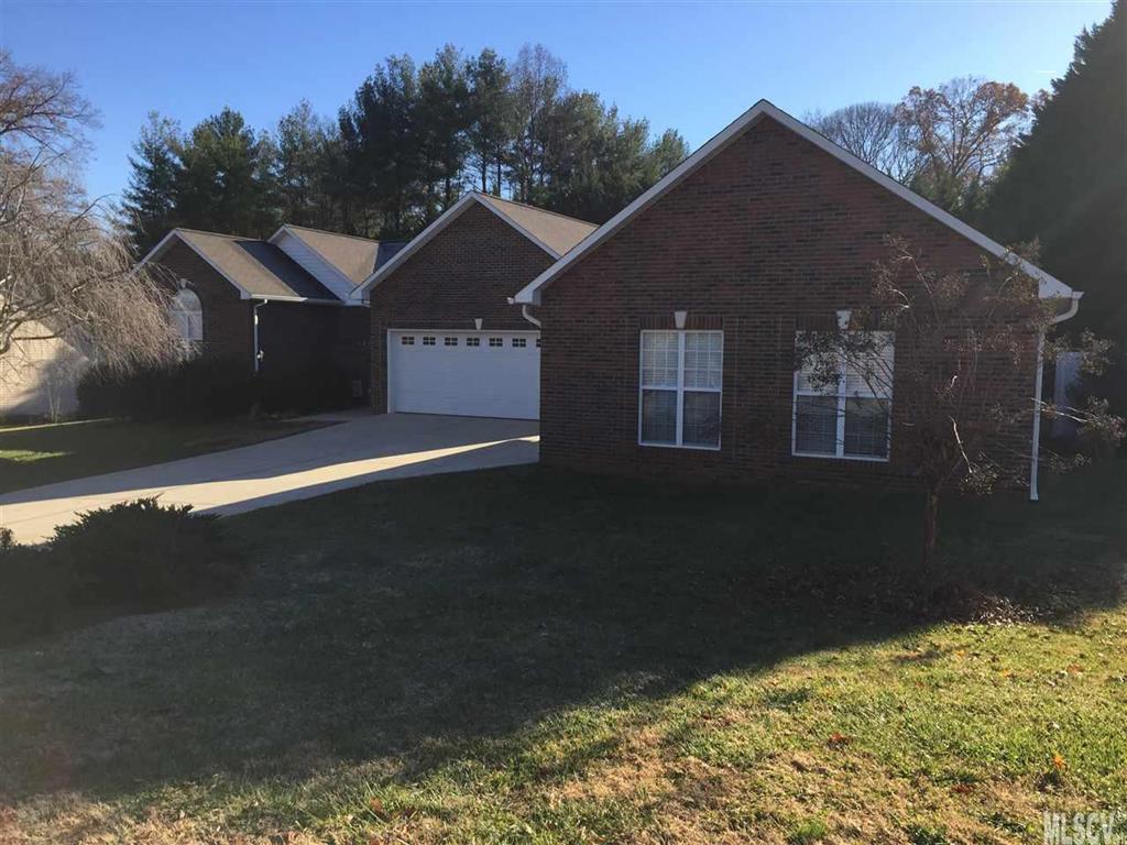 1066 Twillingate Hickory NC 28602