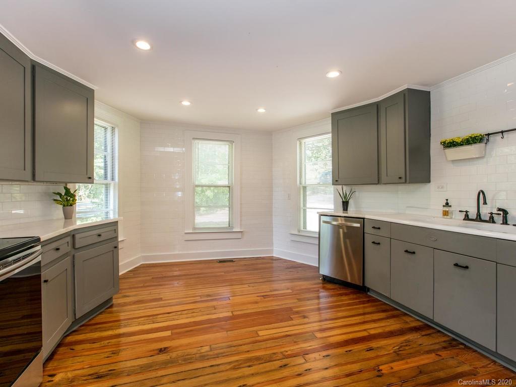 502 Monte Vista Road Candler NC 28715