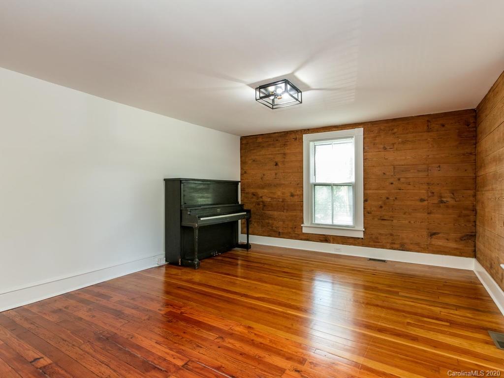 502 Monte Vista Road Candler NC 28715