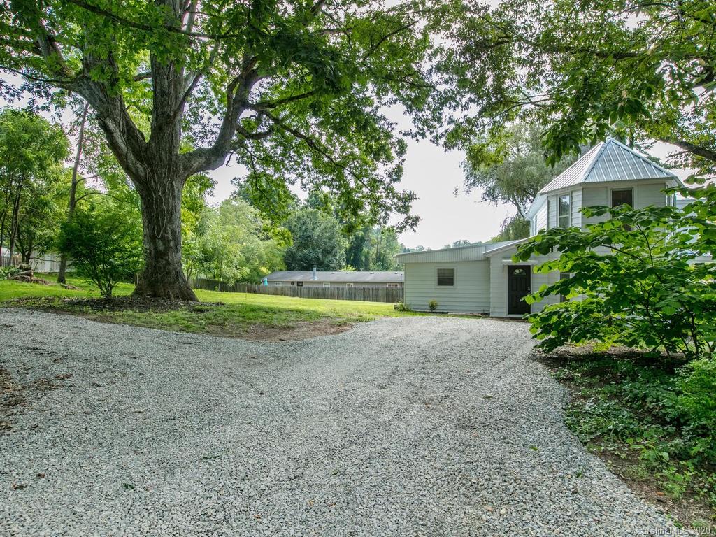 502 Monte Vista Road Candler NC 28715