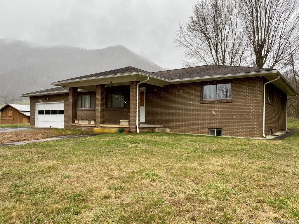 30 Gwen Street Waynesville NC 28786