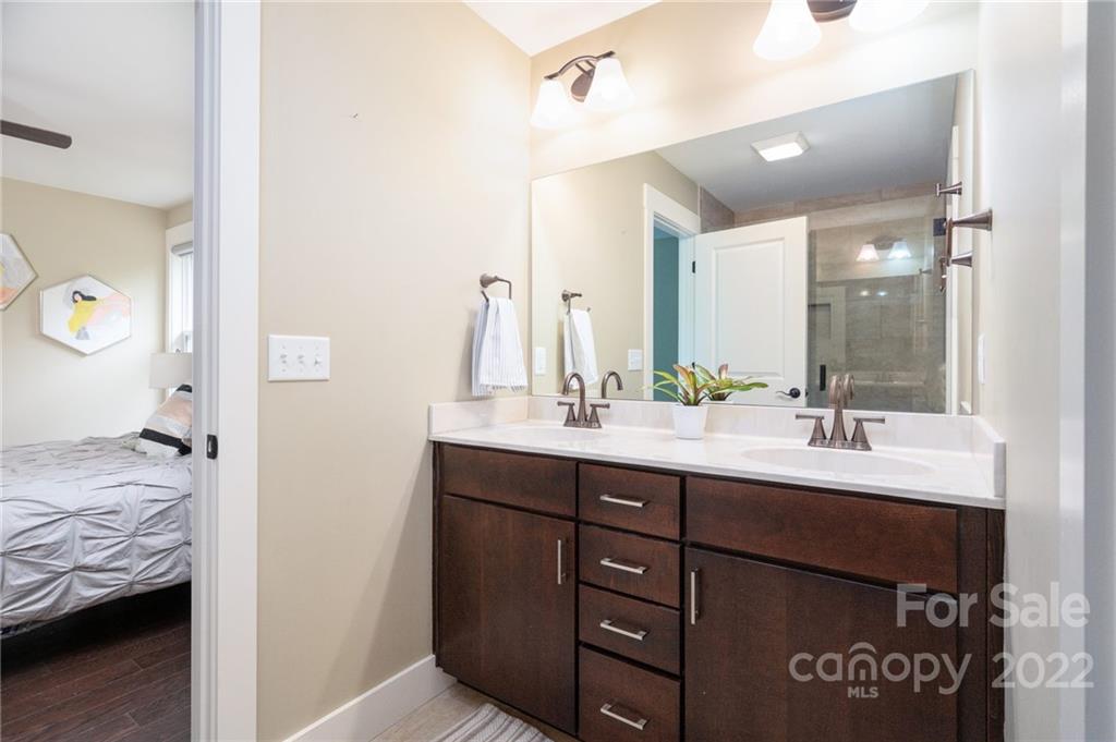 11 Crayton Park Drive Asheville NC 28803