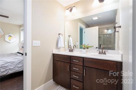11 Crayton Park Drive Asheville NC 28803