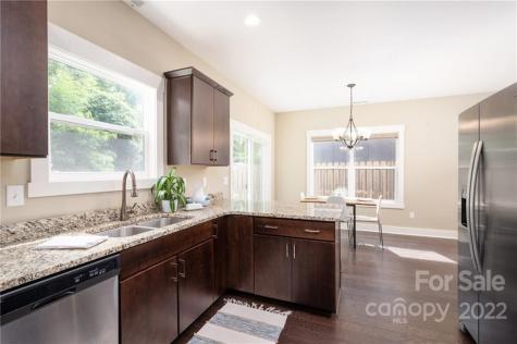 11 Crayton Park Drive Asheville NC 28803