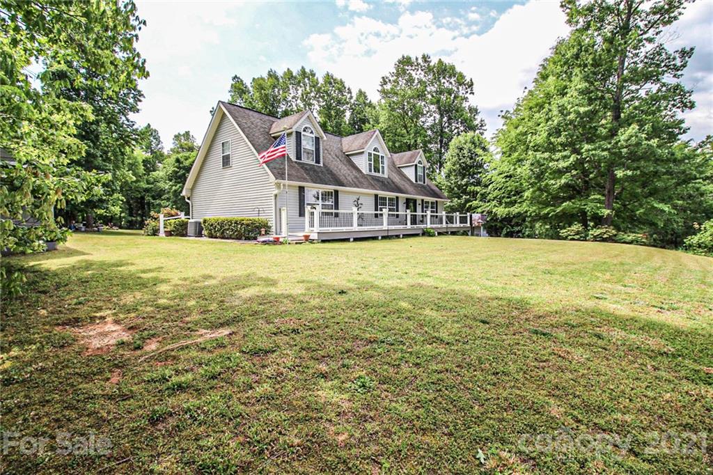 121 Lake Top Lane Statesville NC 28677