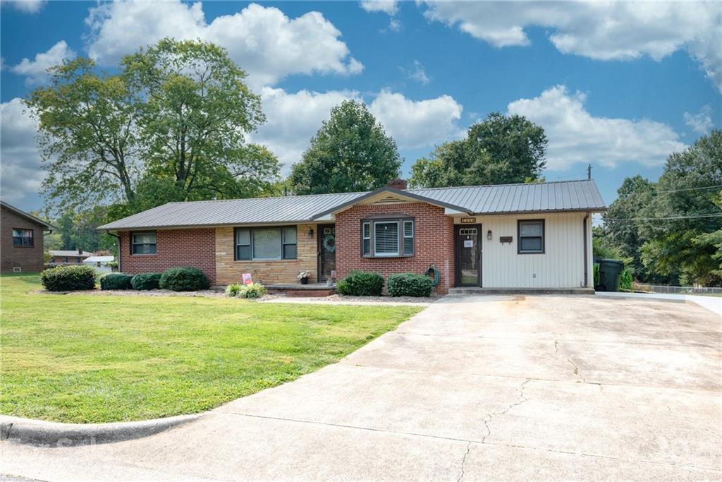 1480 18th Avenue Place NE Hickory NC 28601