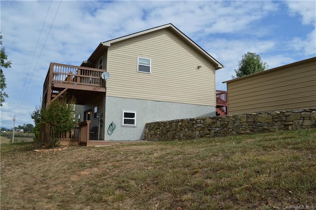 3300 Bend Of Ivy Road Marshall NC 28753