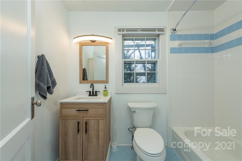 40 Pinedale Road Asheville NC 28805