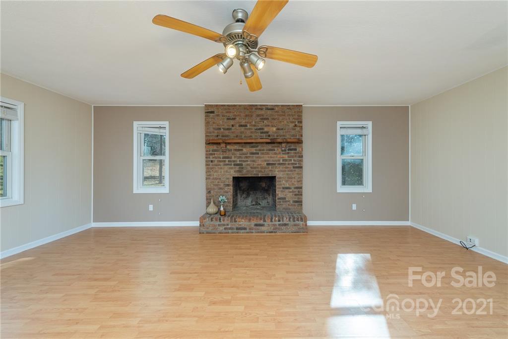 40 Pinedale Road Asheville NC 28805