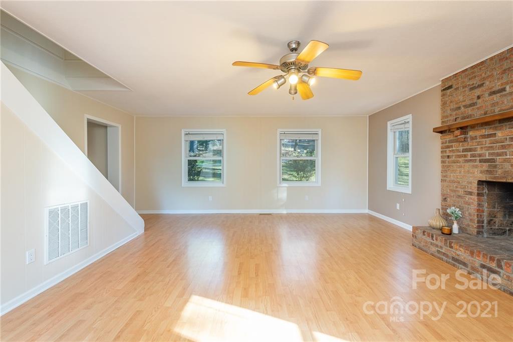 40 Pinedale Road Asheville NC 28805