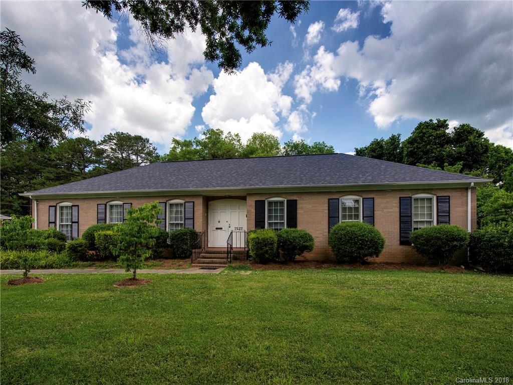 7527 Glencannon Drive Charlotte NC 28227