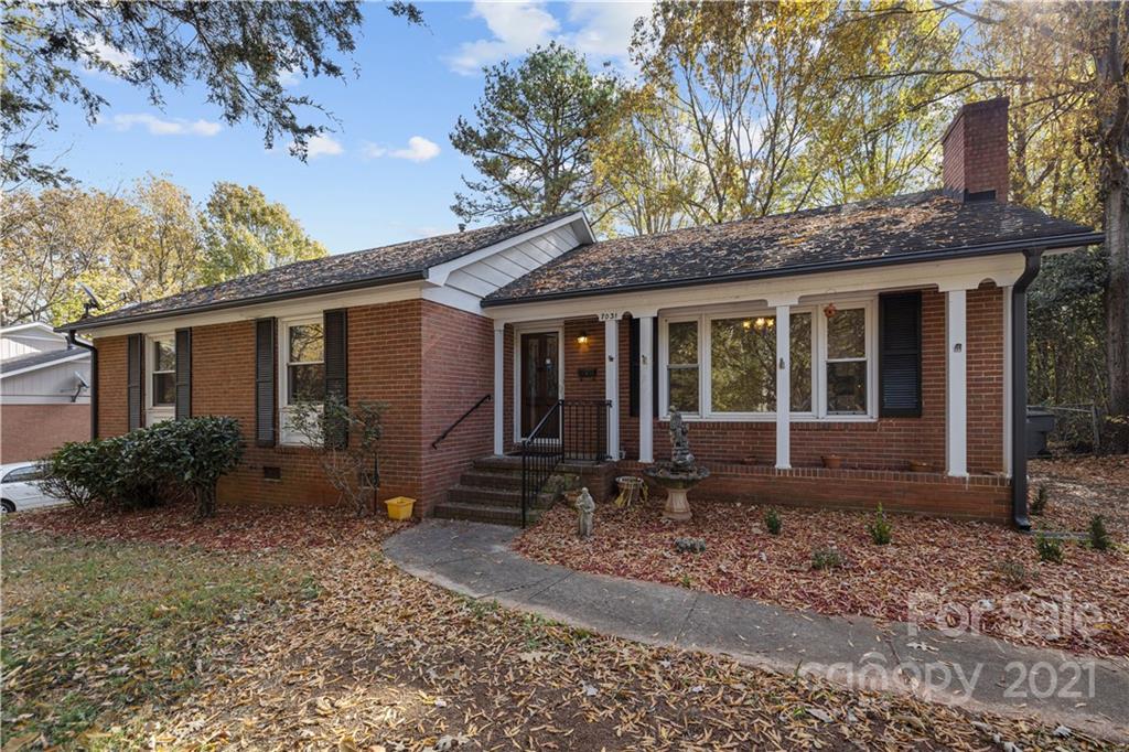 7031 Ridgebrook Drive Charlotte NC 28210