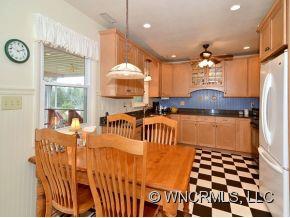 9 Reynolds Place Asheville NC 28804