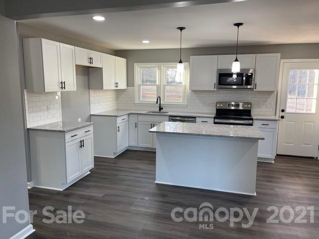 3728 Thompson Street Newton NC 28658