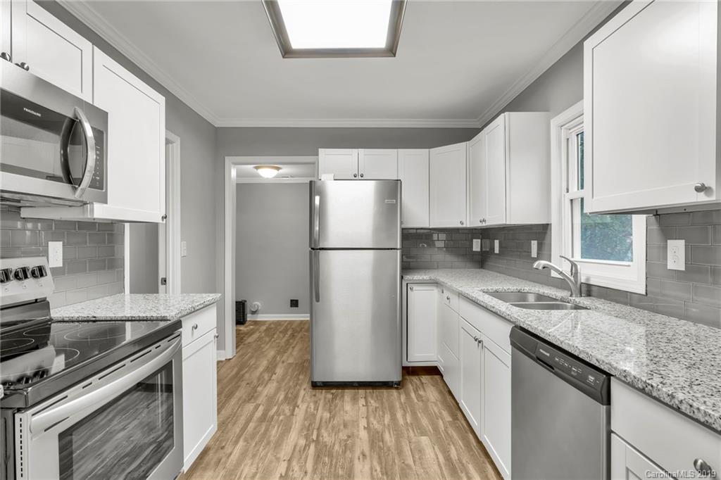 2505 Dundeen Street Charlotte NC 28216