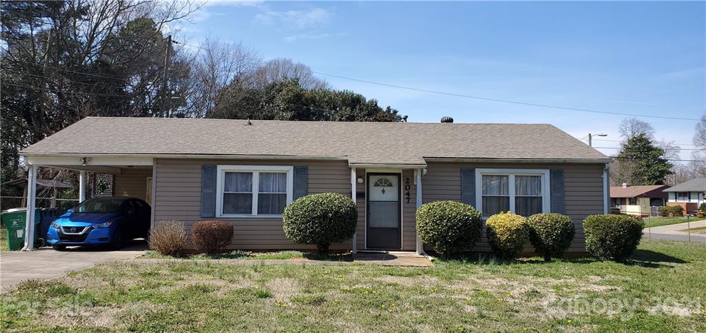 2047 English Drive Charlotte NC 28216