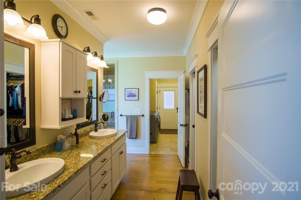 150 Dillingham Road Barnardsville NC 28709