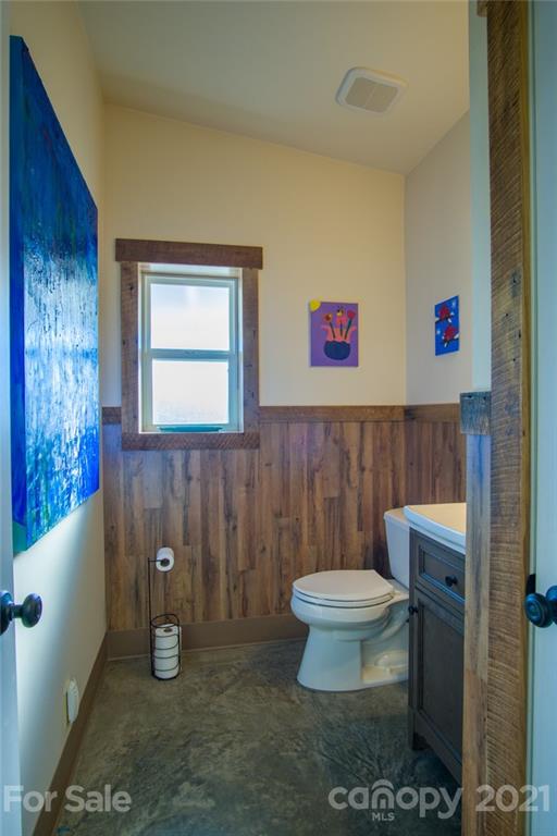 150 Dillingham Road Barnardsville NC 28709