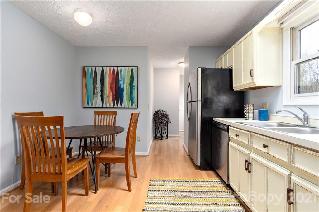45 Mauricet Lane Asheville NC 28806