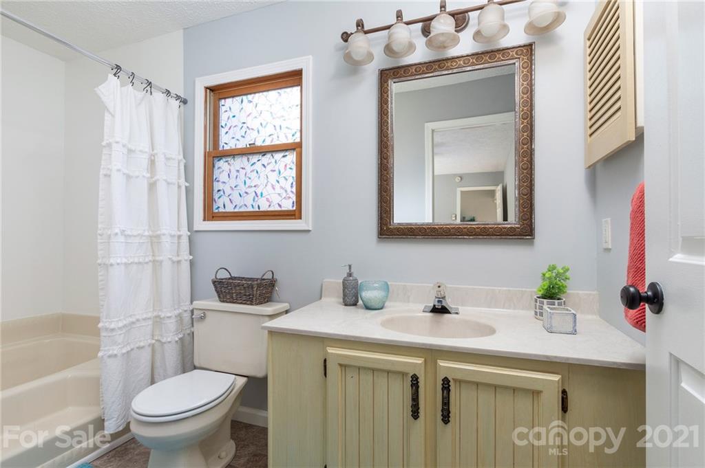 45 Mauricet Lane Asheville NC 28806