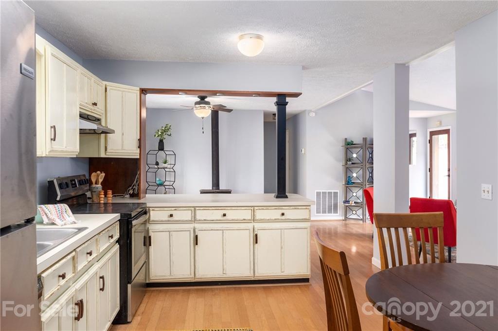 45 Mauricet Lane Asheville NC 28806