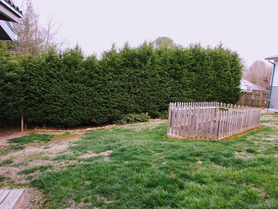 36 Starmount Drive Asheville NC 28806
